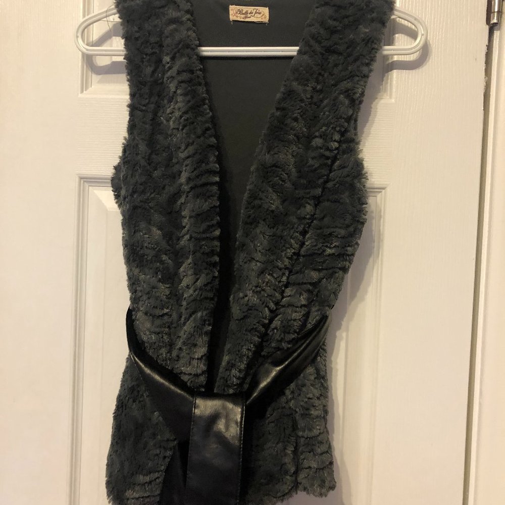 Belle Du Jour Faux Gray Vest Size